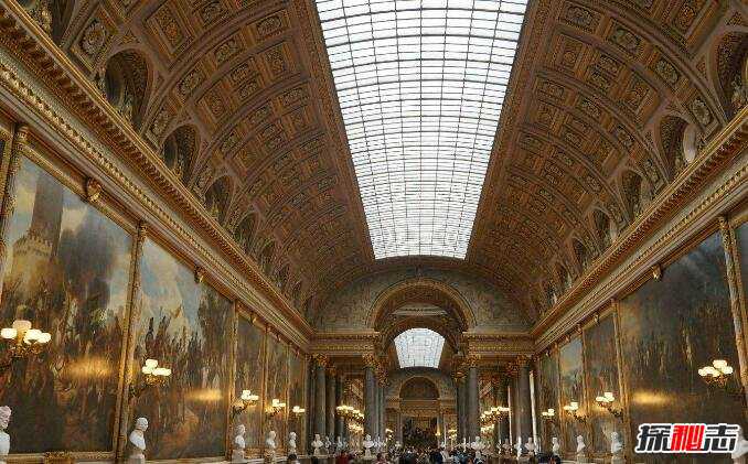 世界上最大的宫殿:凡尔赛宫,占地6.7万平方米(国王居住地)
